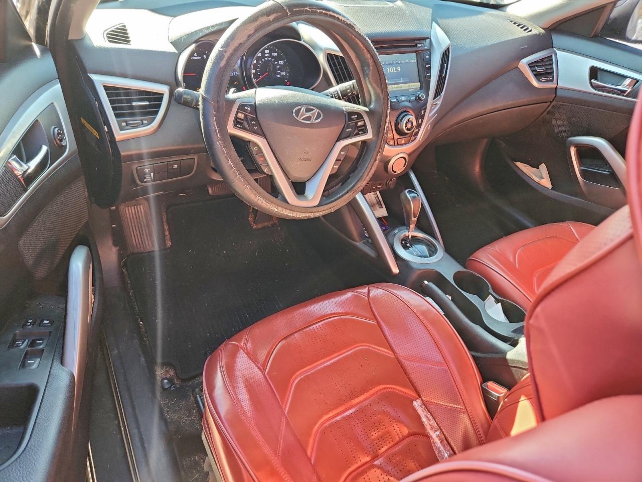2013 HYUNDAI VELOSTER photo 8