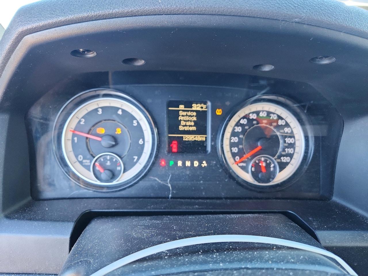 2017 RAM 1500 ST photo 17