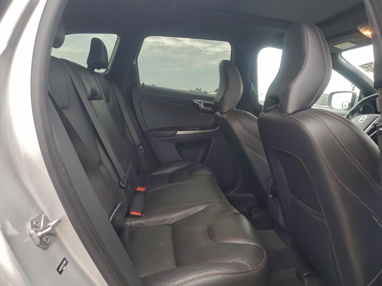 2015 VOLVO XC60 T5 PREMIER photo 11