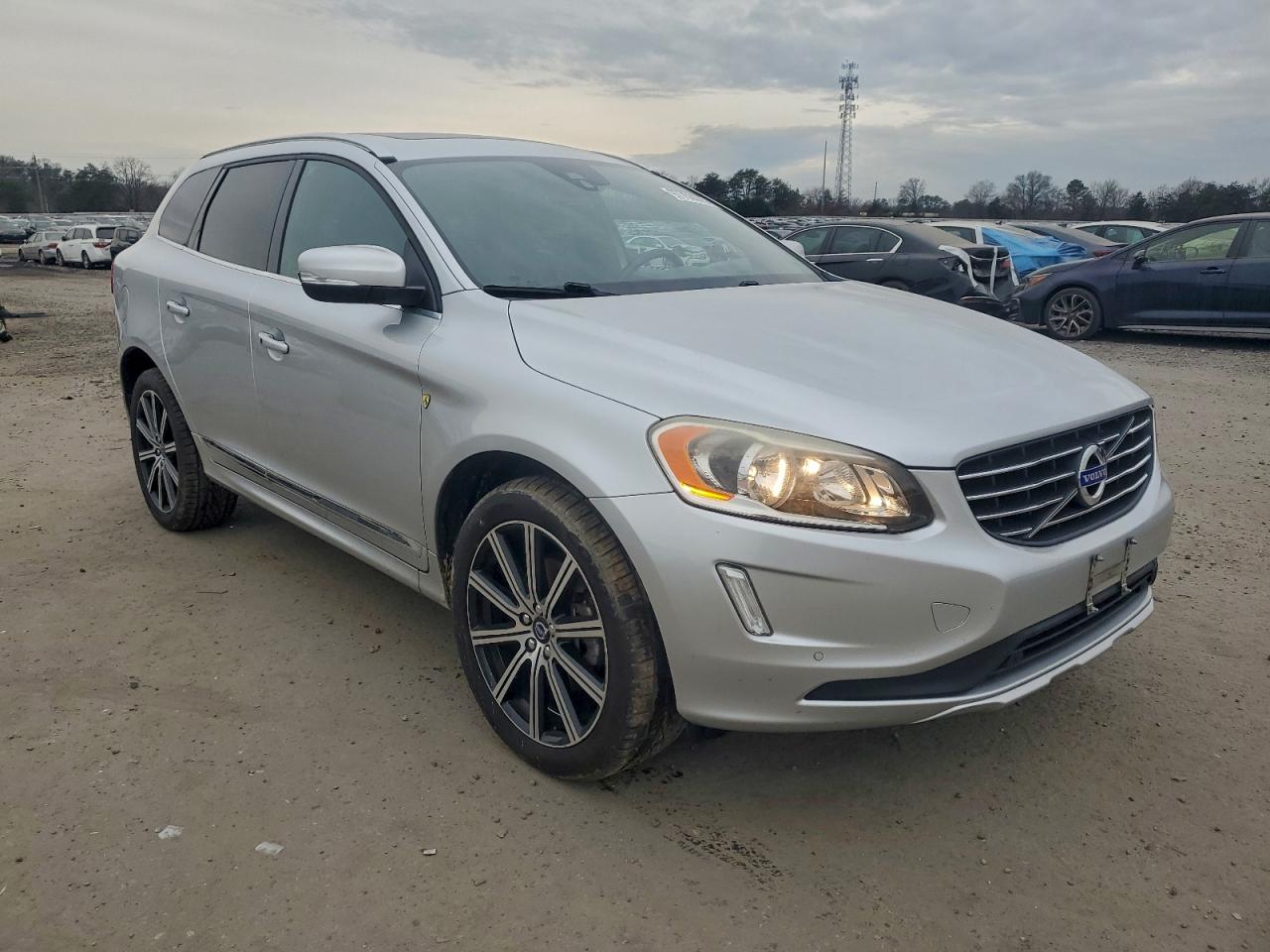 2015 VOLVO XC60 T5 PREMIER photo 4