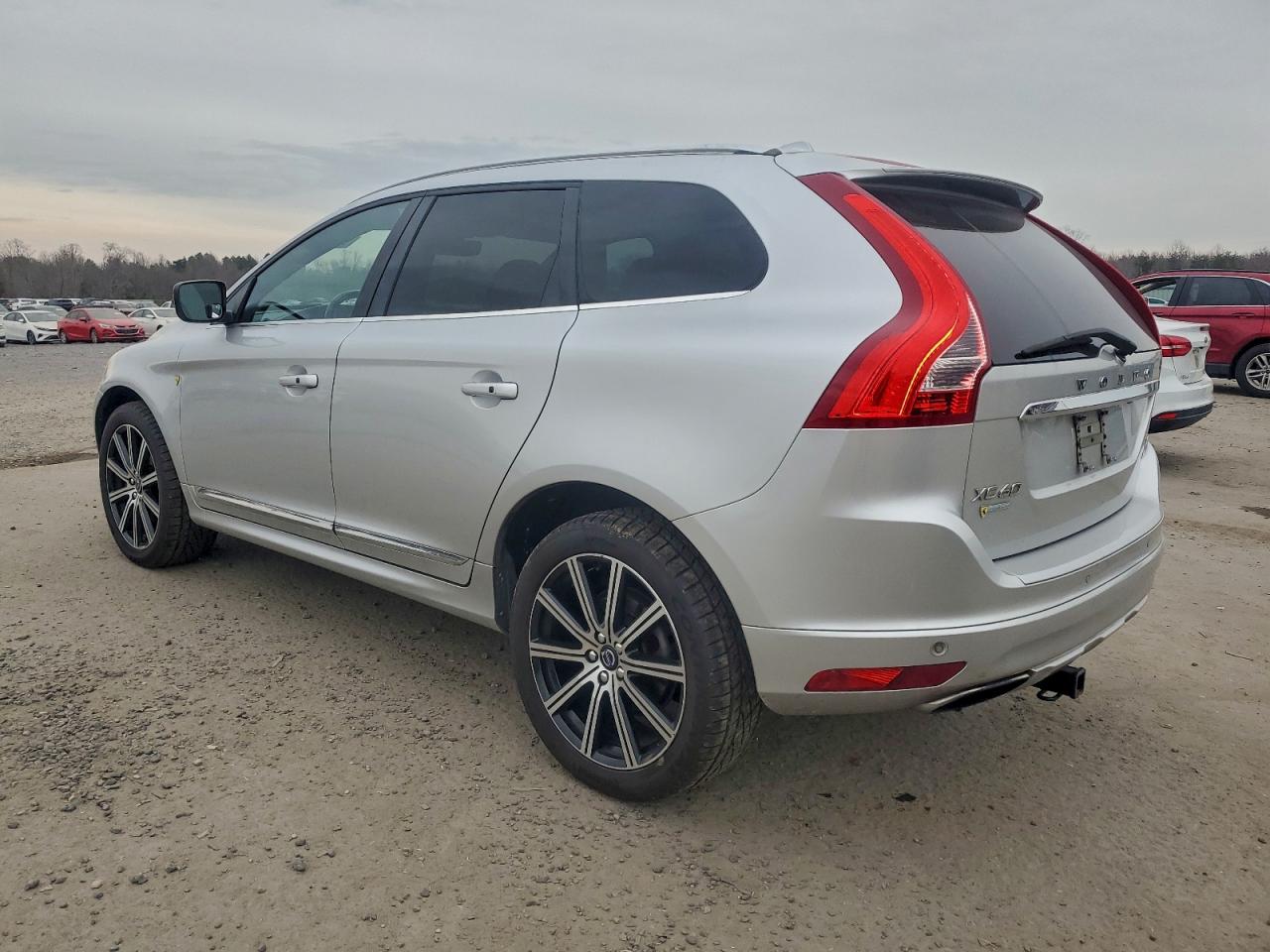 2015 VOLVO XC60 T5 PREMIER photo 2