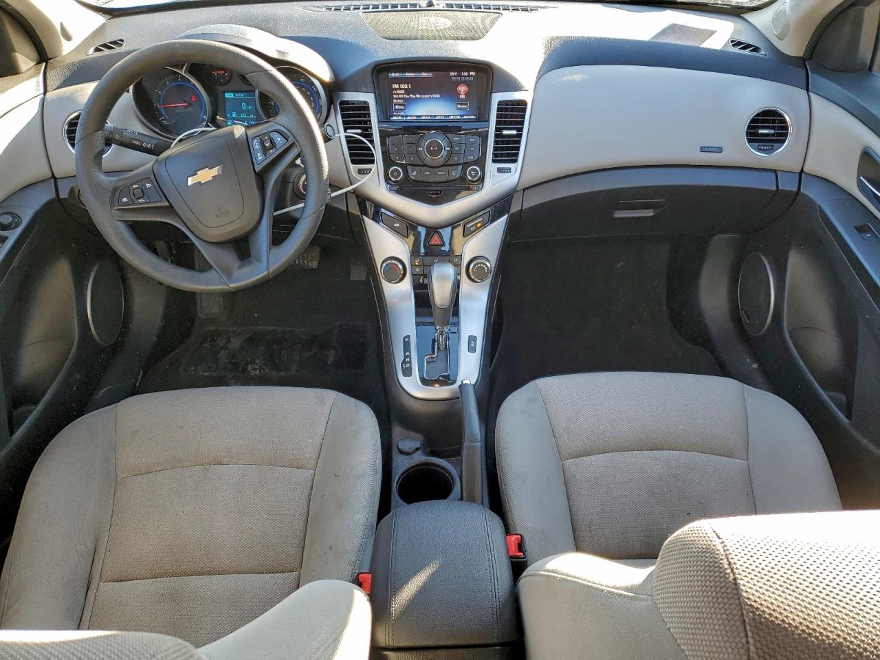 2015 CHEVROLET CRUZE LT photo 8