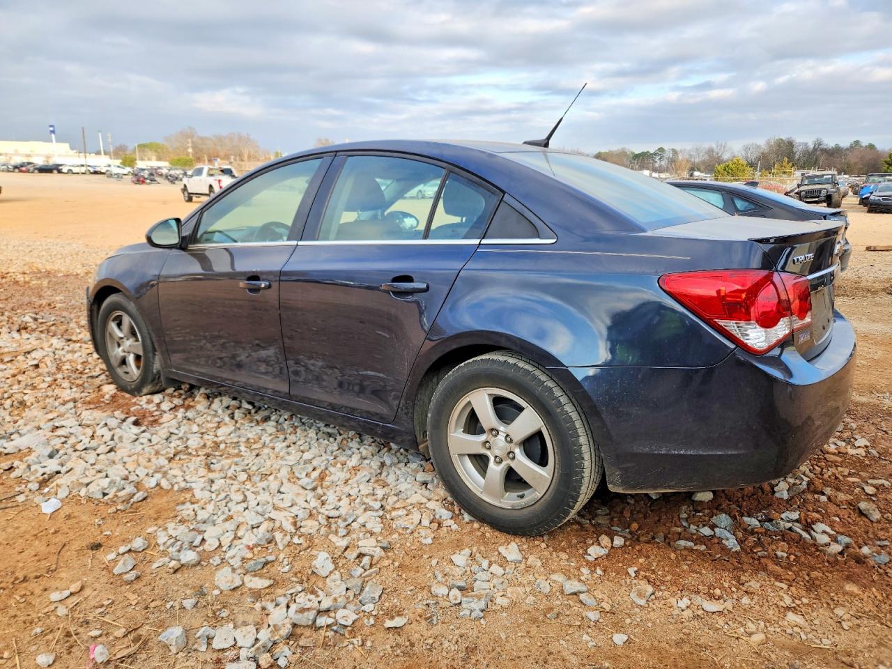 2013 CHEVROLET CRUZE LT photo 2