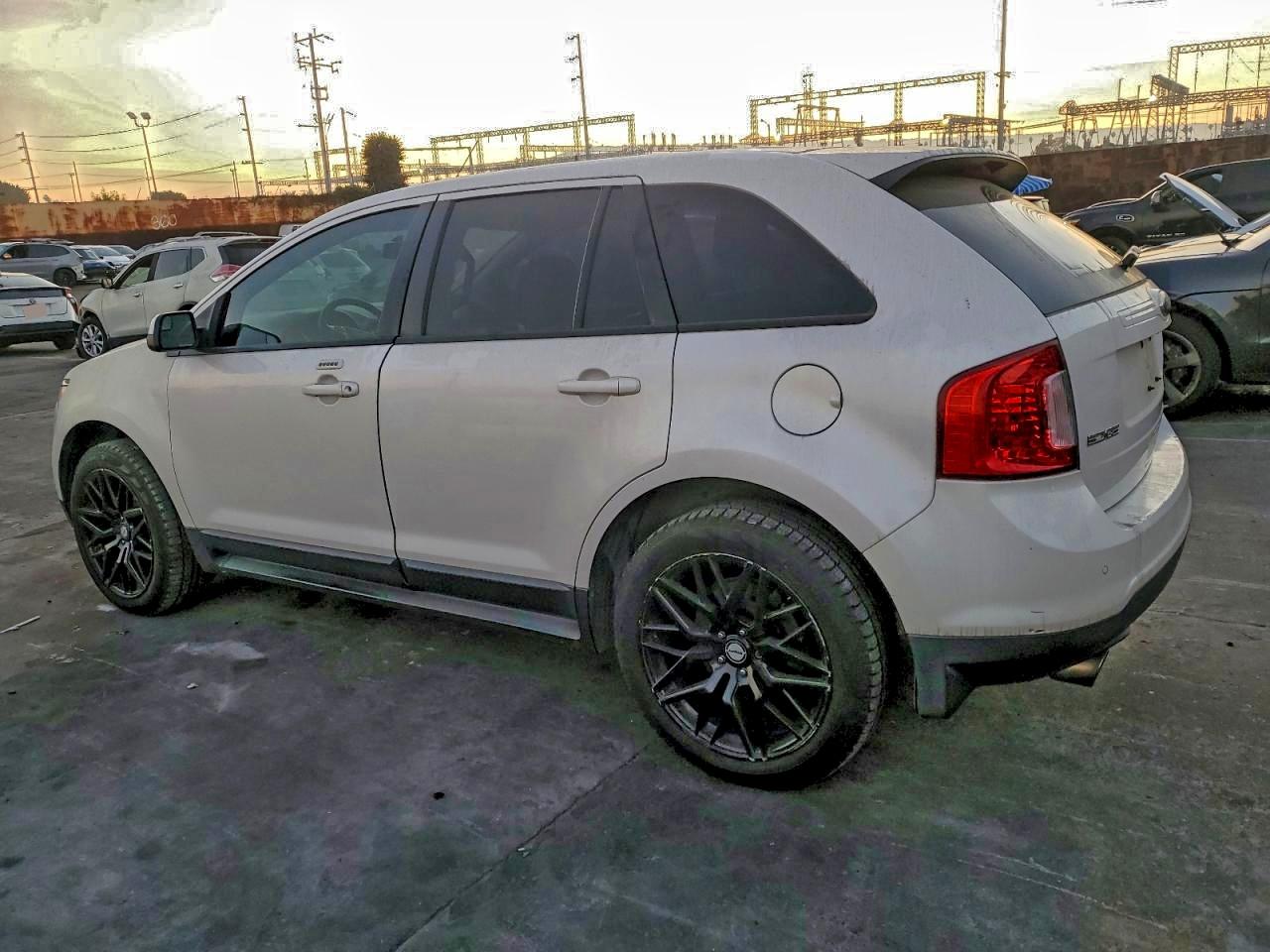 2012 FORD EDGE SEL photo 2