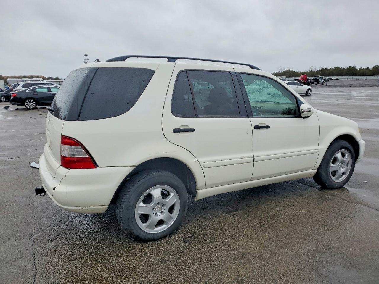 2002 MERCEDES-BENZ ML 320 photo 3