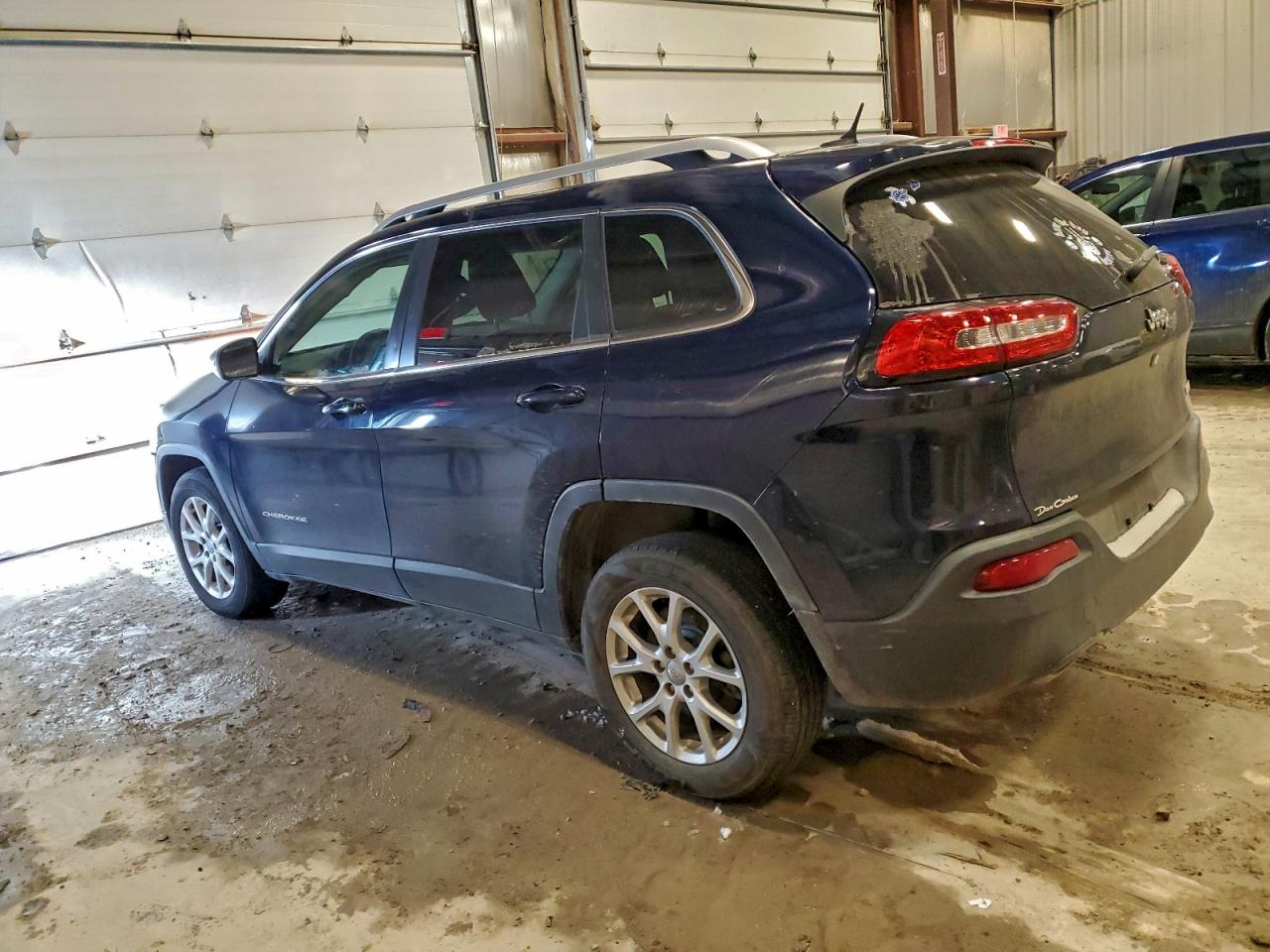 2014 JEEP CHEROKEE LATITUDE photo 2