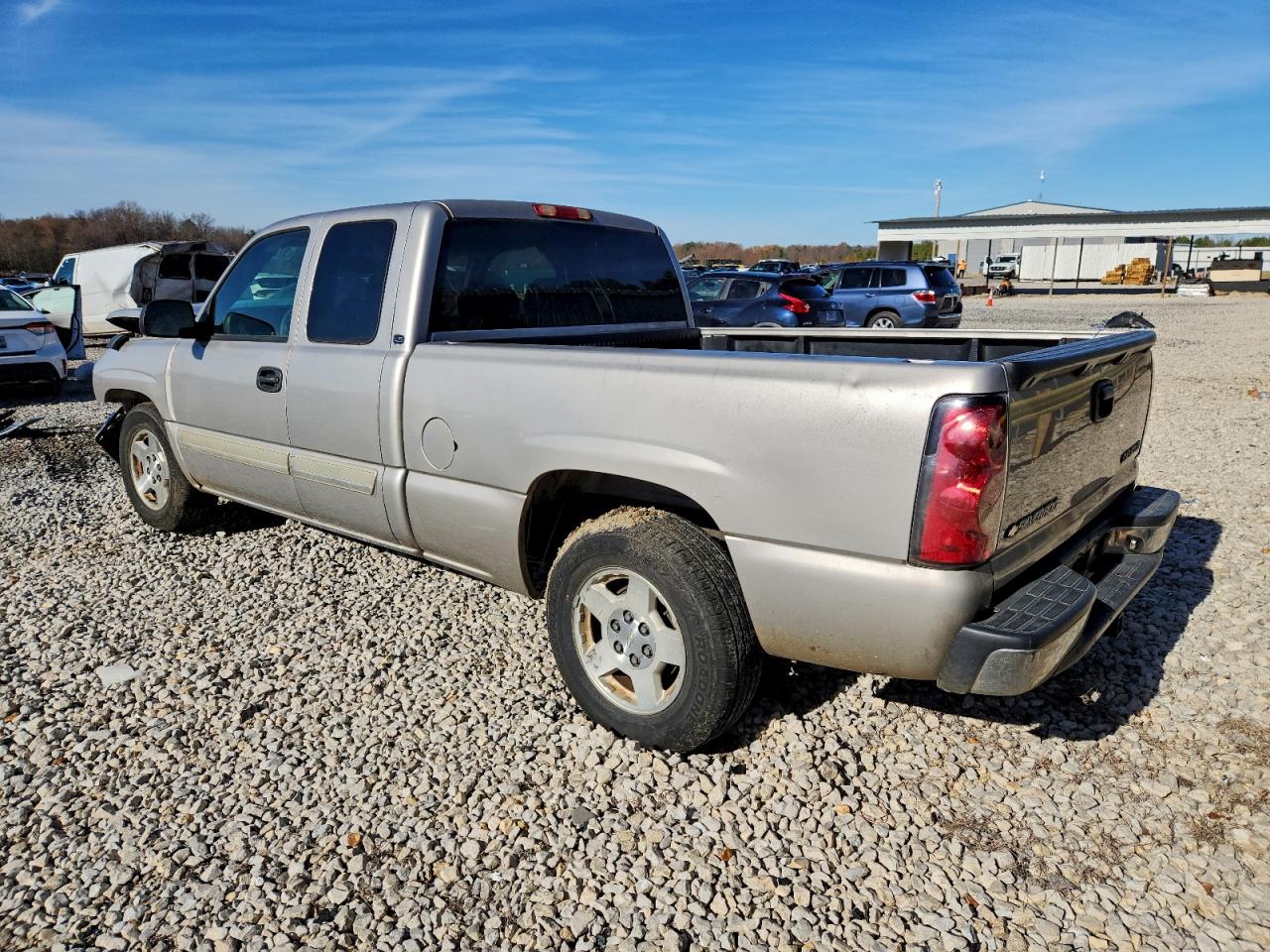2005 CHEVROLET SILVERADO photo 4