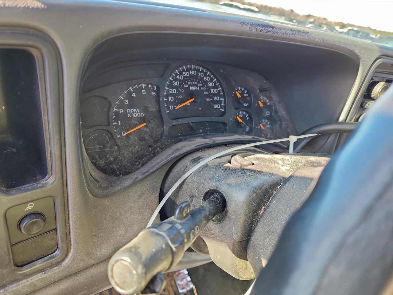 2005 CHEVROLET SILVERADO photo 25