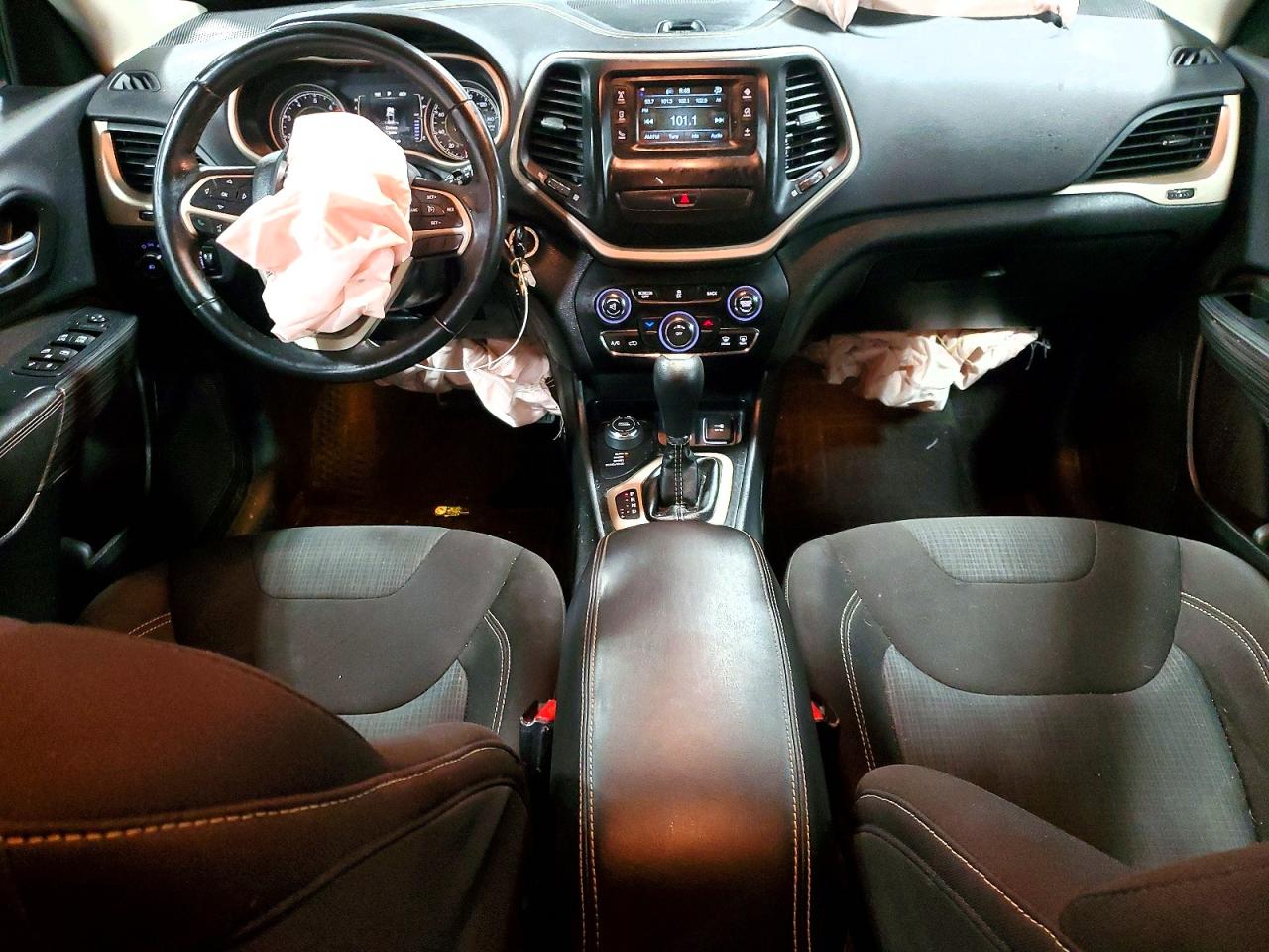 2016 JEEP CHEROKEE LATITUDE photo 15
