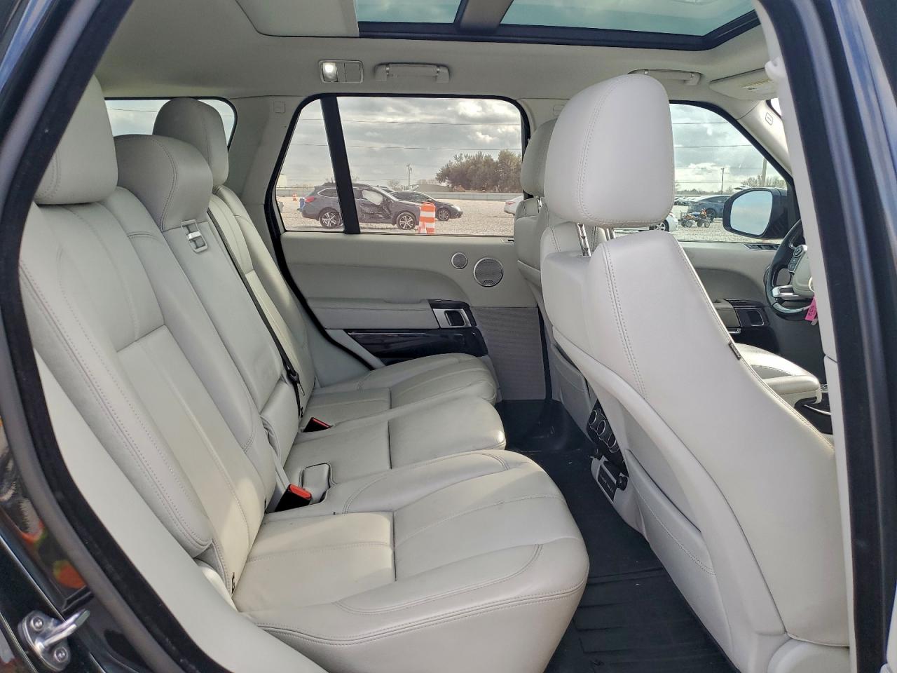 2017 LAND ROVER RANGE ROVER photo 11