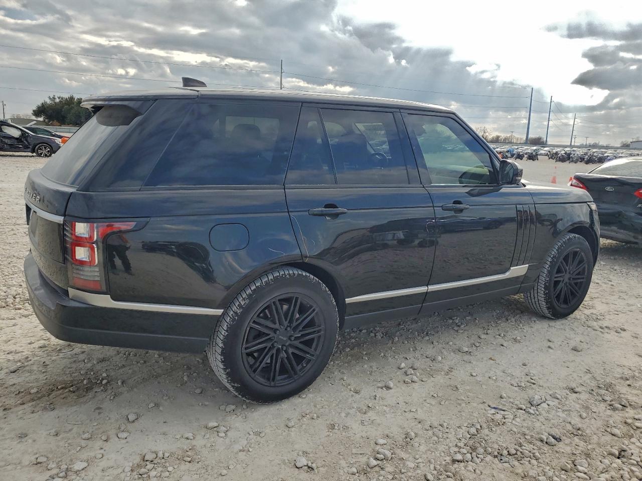2017 LAND ROVER RANGE ROVER photo 3