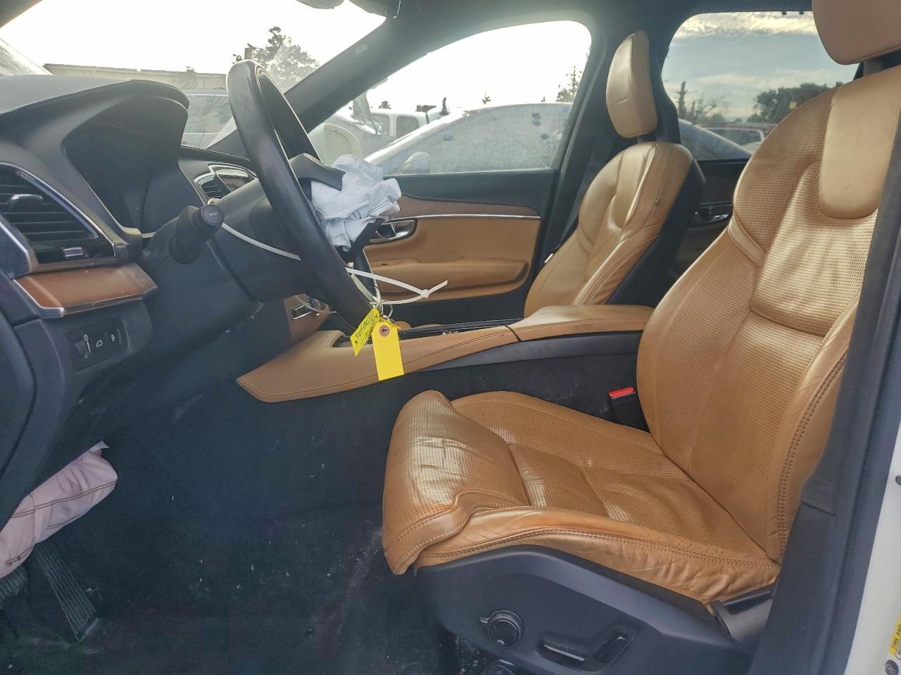 2017 VOLVO XC90 T8 photo 7