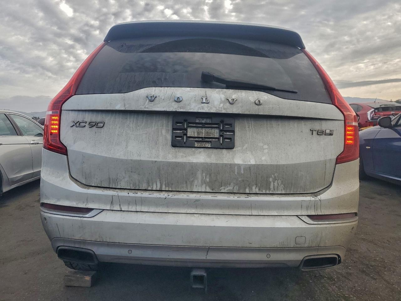 2017 VOLVO XC90 T8 photo 6