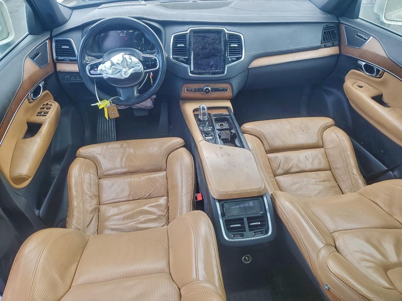 2017 VOLVO XC90 T8 photo 8