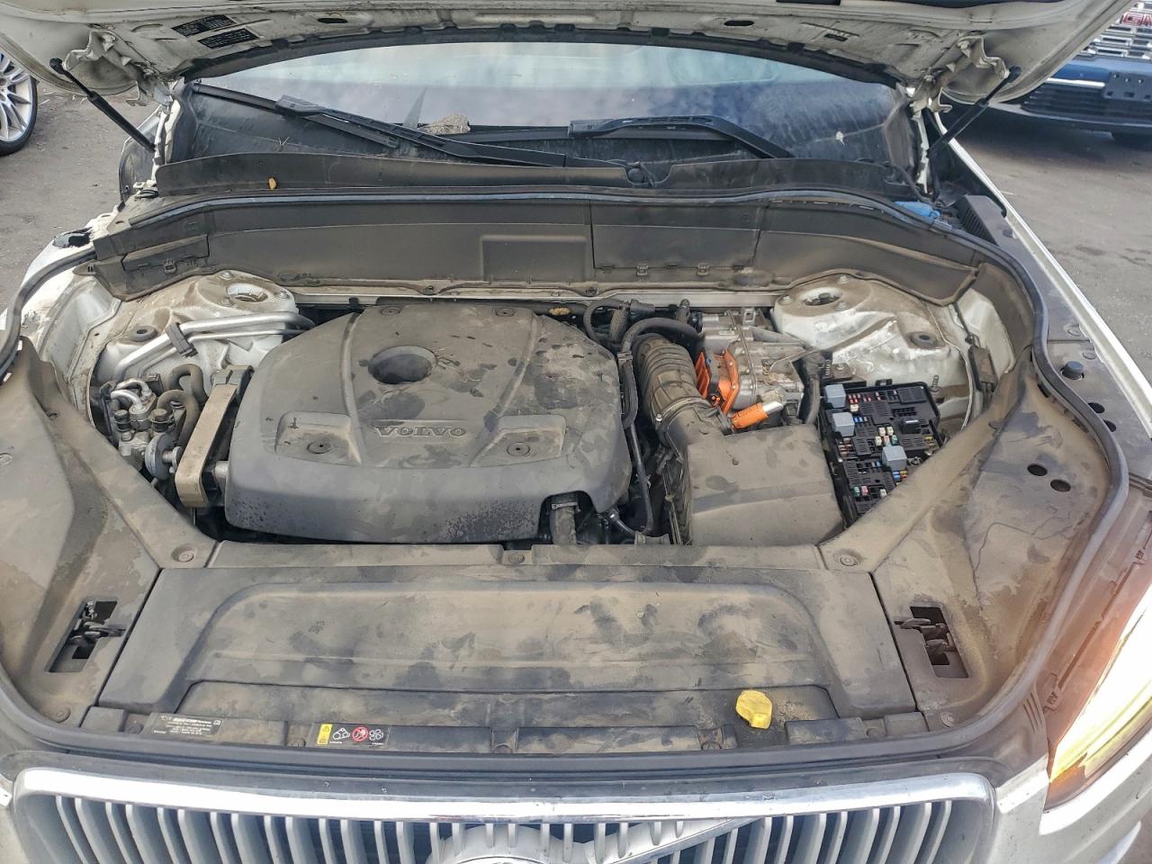 2017 VOLVO XC90 T8 photo 12