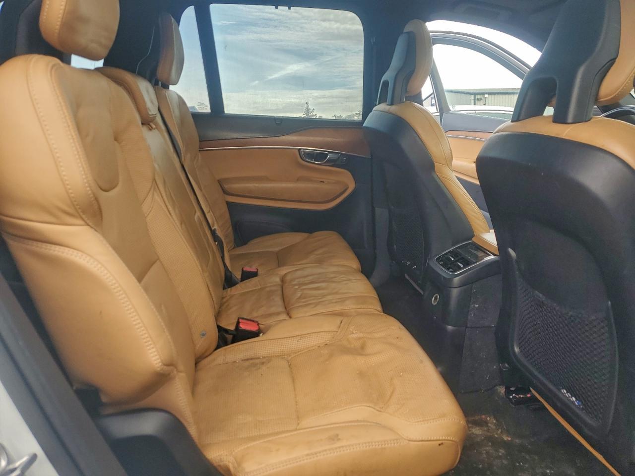 2017 VOLVO XC90 T8 photo 11