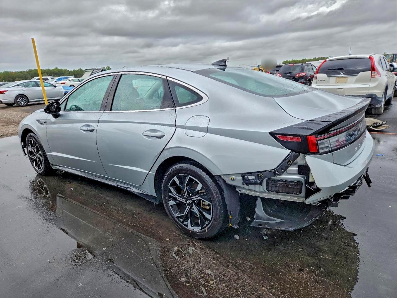 2024 HYUNDAI SONATA SEL photo 2