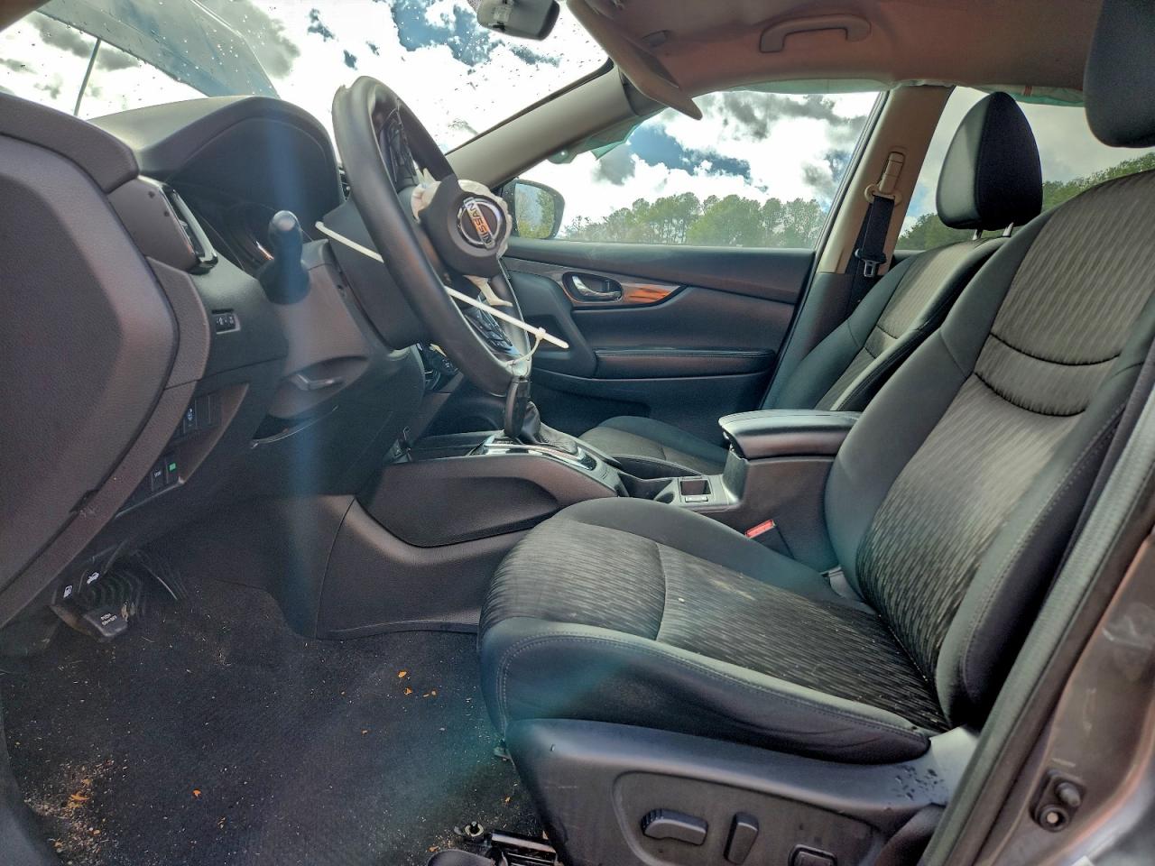 2017 NISSAN ROGUE S photo 13