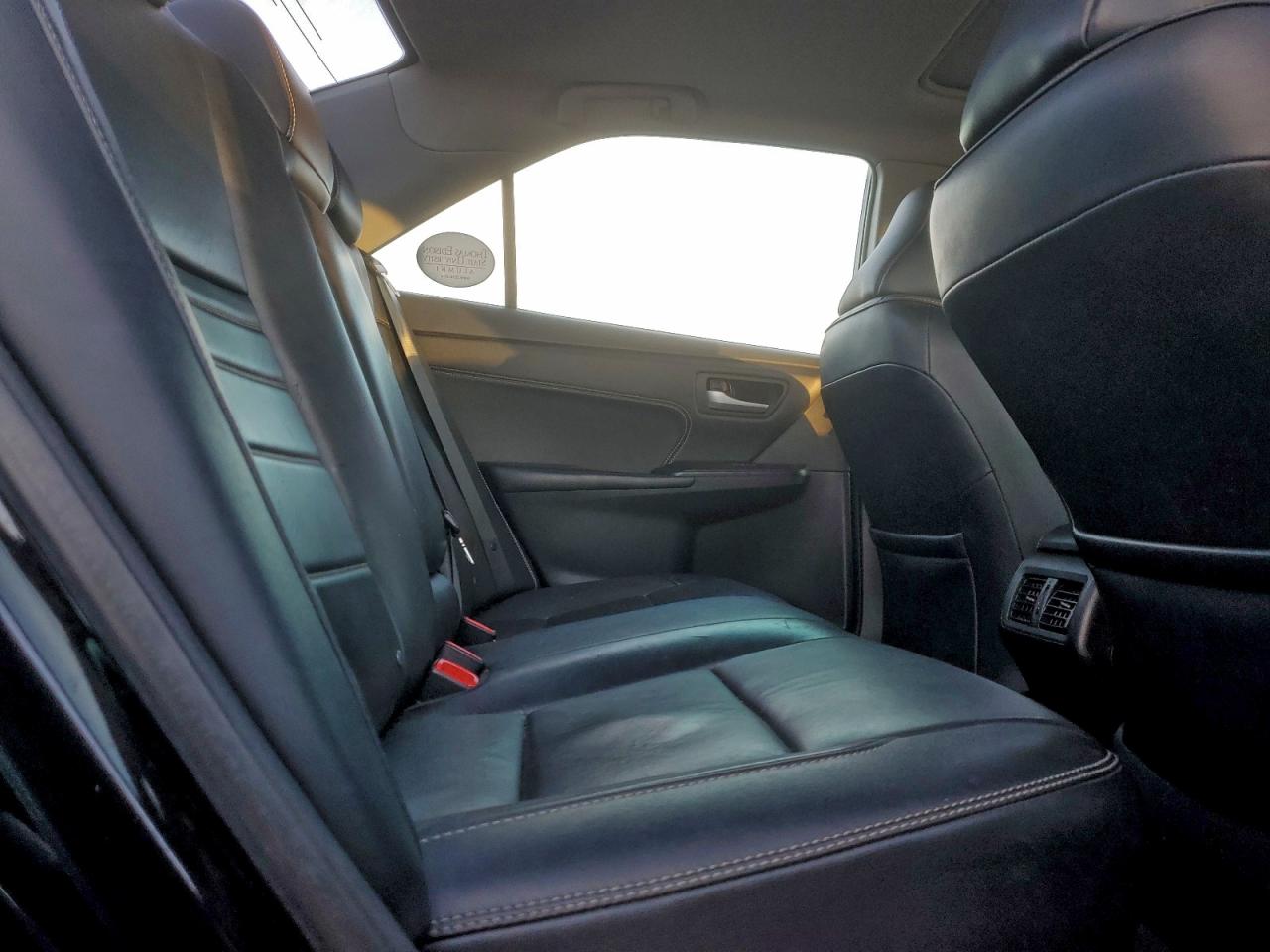 2016 TOYOTA CAMRY LE photo 19