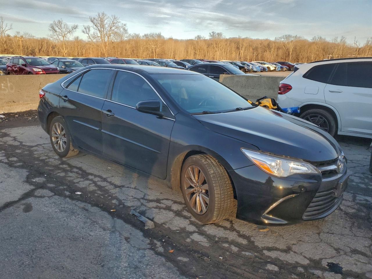 2016 TOYOTA CAMRY LE photo 7