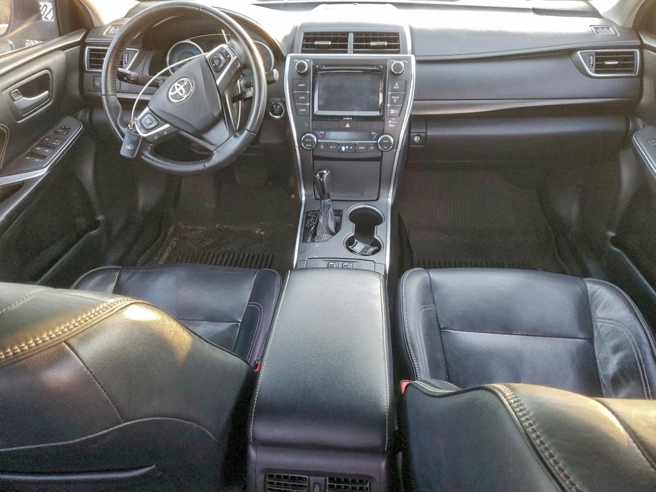 2016 TOYOTA CAMRY LE photo 15
