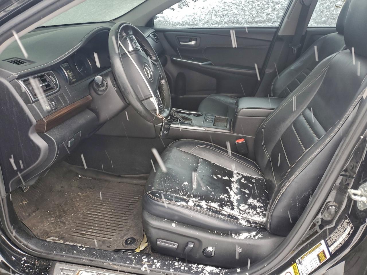 2016 TOYOTA CAMRY LE photo 13
