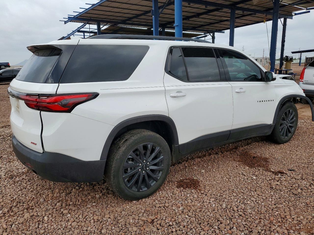 2023 CHEVROLET TRAVERSE RS photo 3