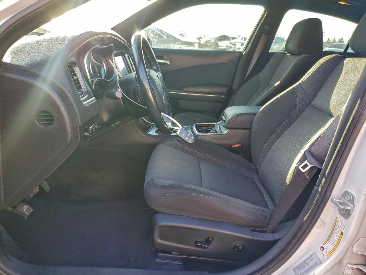 2016 DODGE CHARGER SXT photo 7