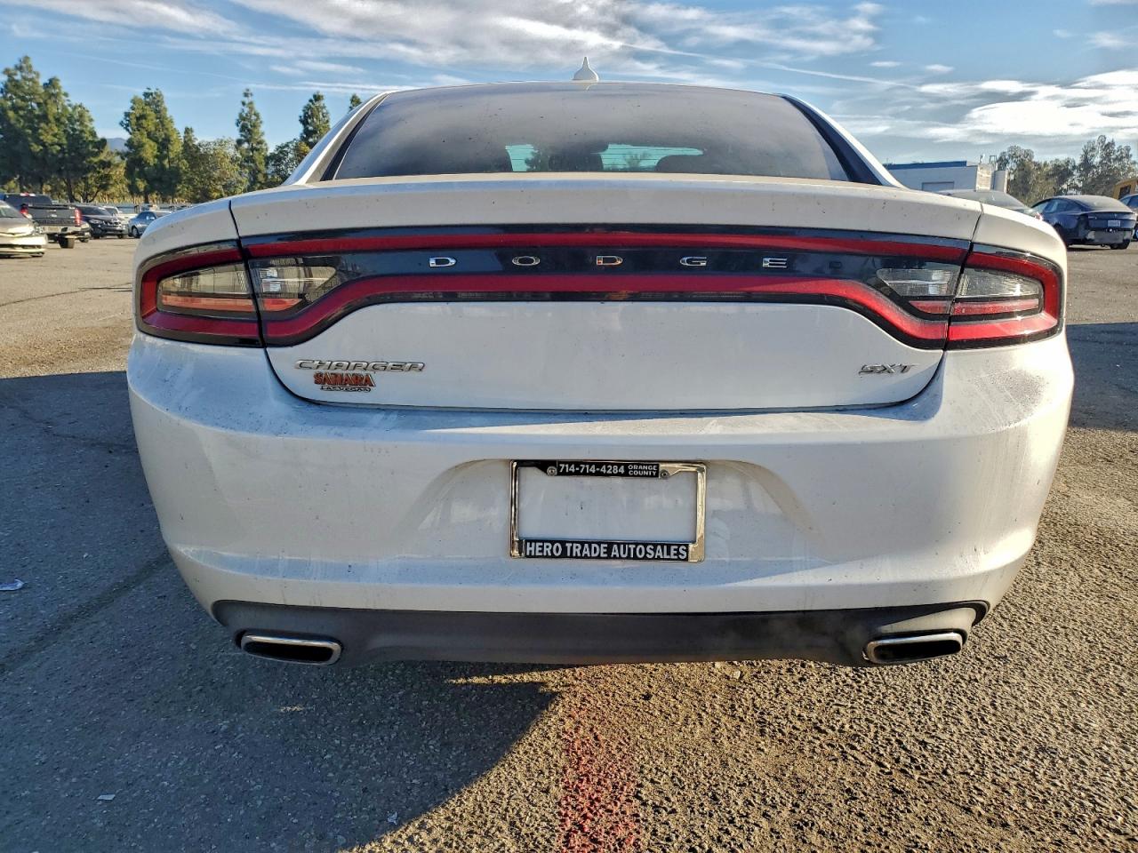 2016 DODGE CHARGER SXT photo 6