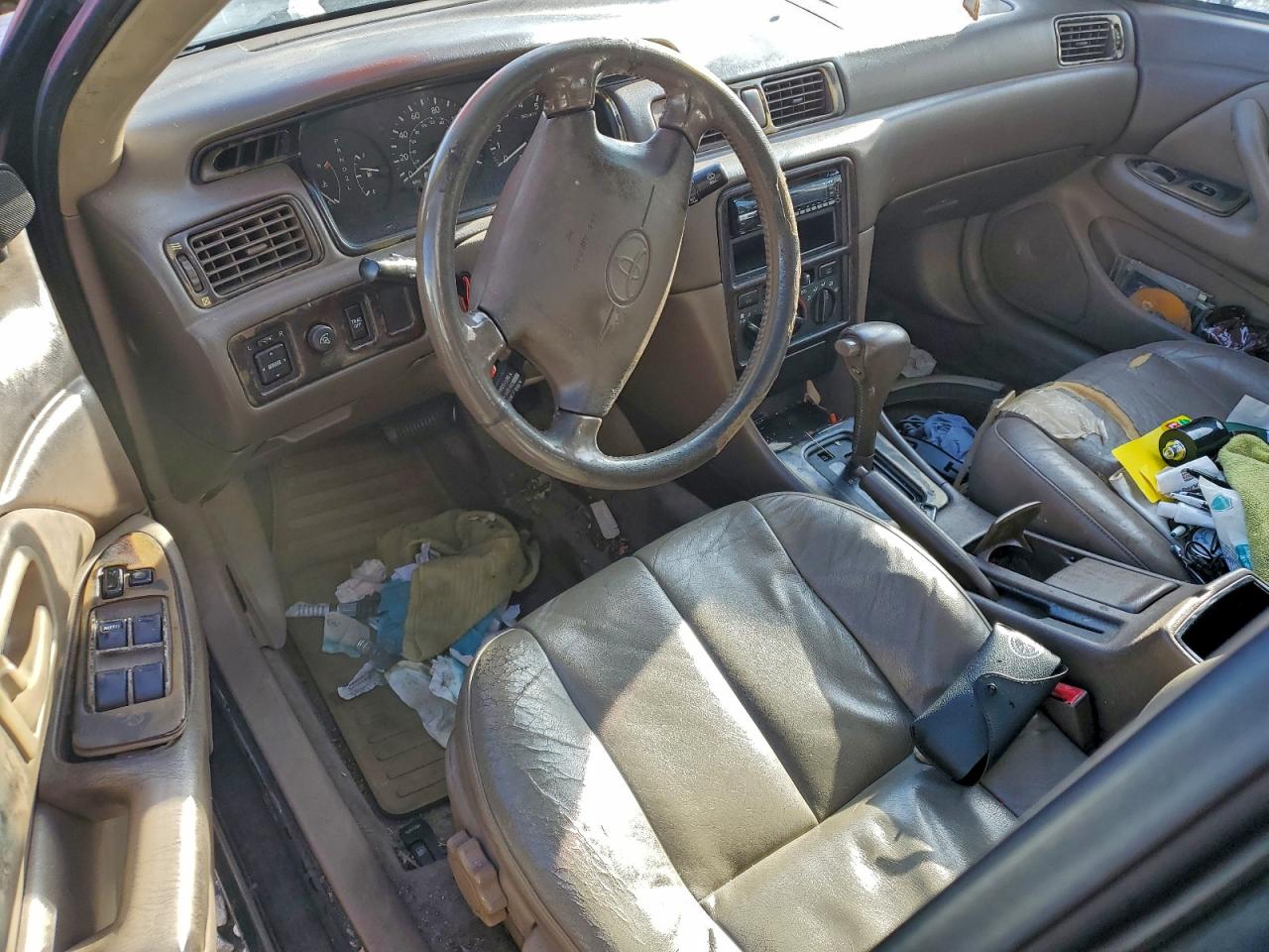 1997 TOYOTA CAMRY CE photo 8