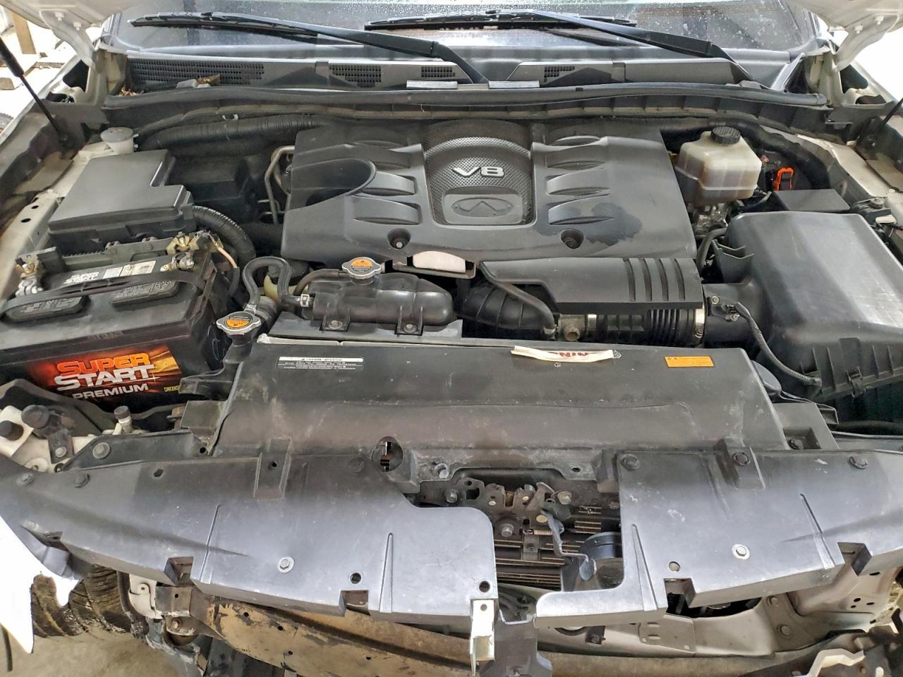 2012 INFINITI QX56 photo 12
