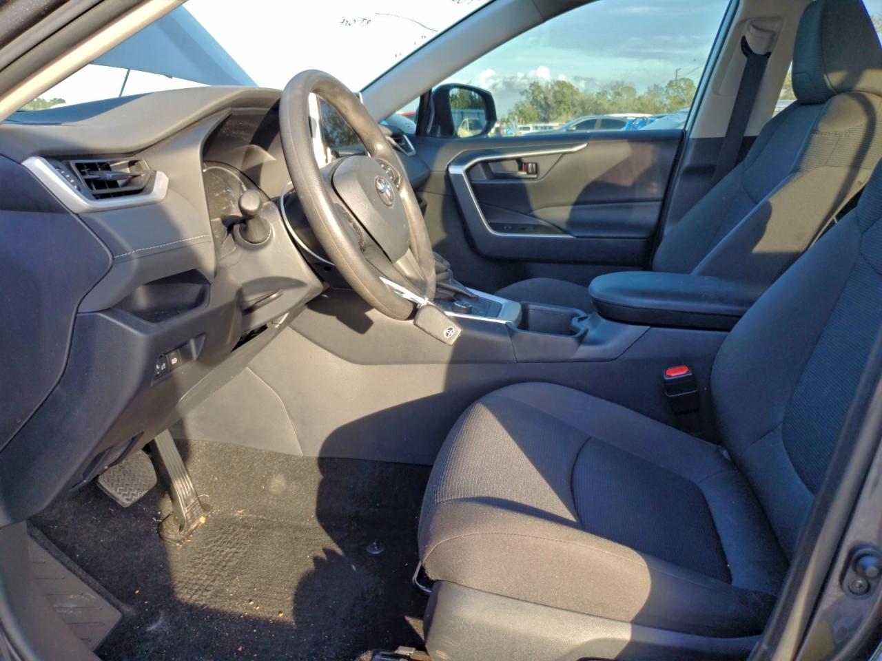 2024 TOYOTA RAV4 LE photo 7