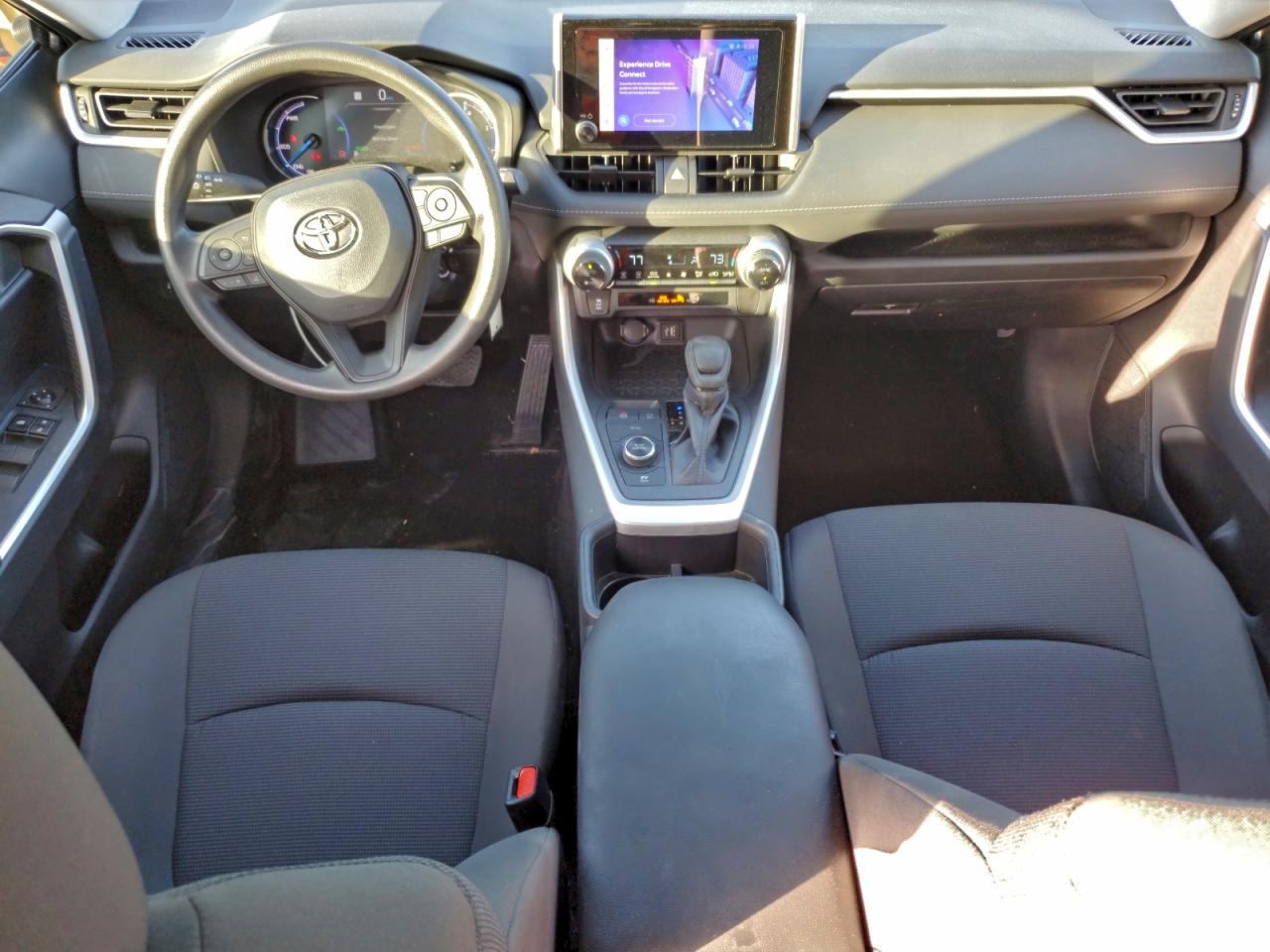 2024 TOYOTA RAV4 LE photo 8
