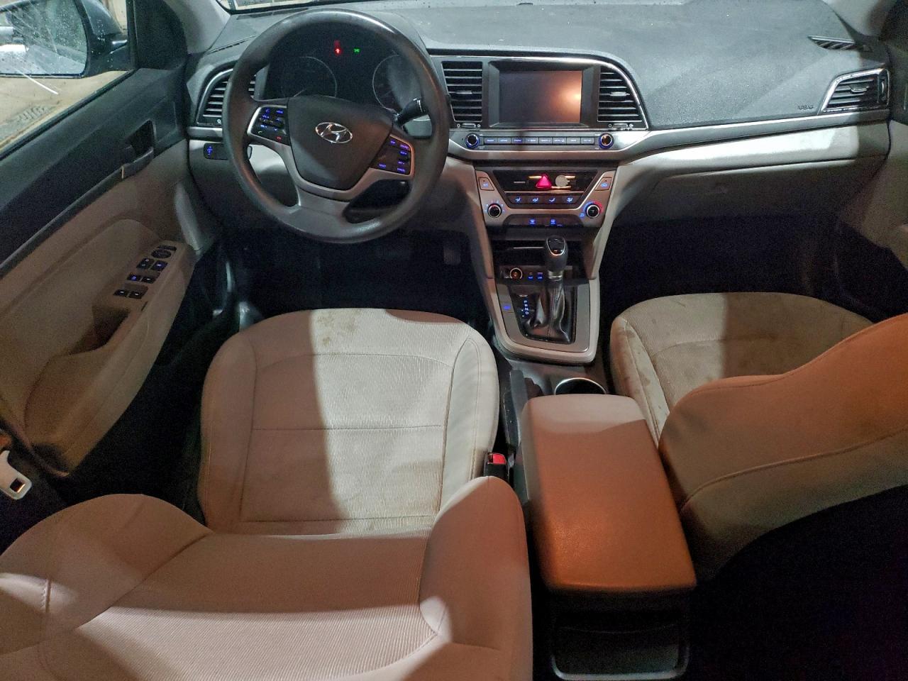 2017 HYUNDAI ELANTRA SE photo 8