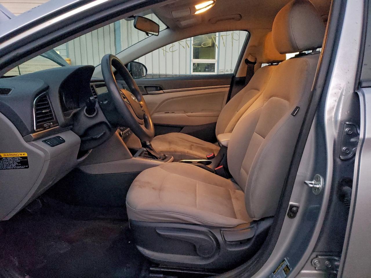2017 HYUNDAI ELANTRA SE photo 7