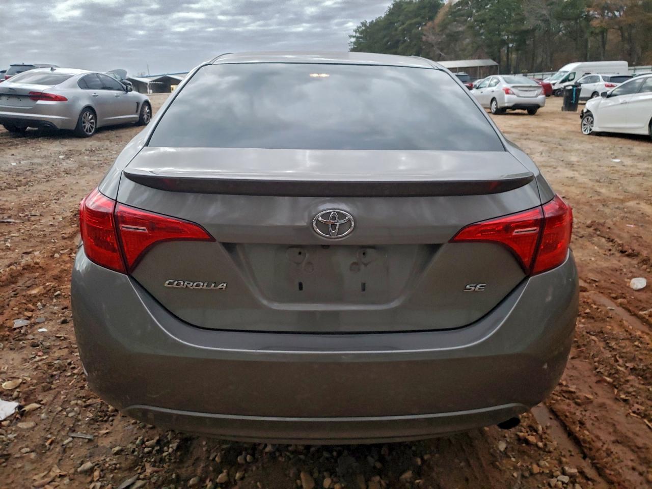 2019 TOYOTA COROLLA L photo 11