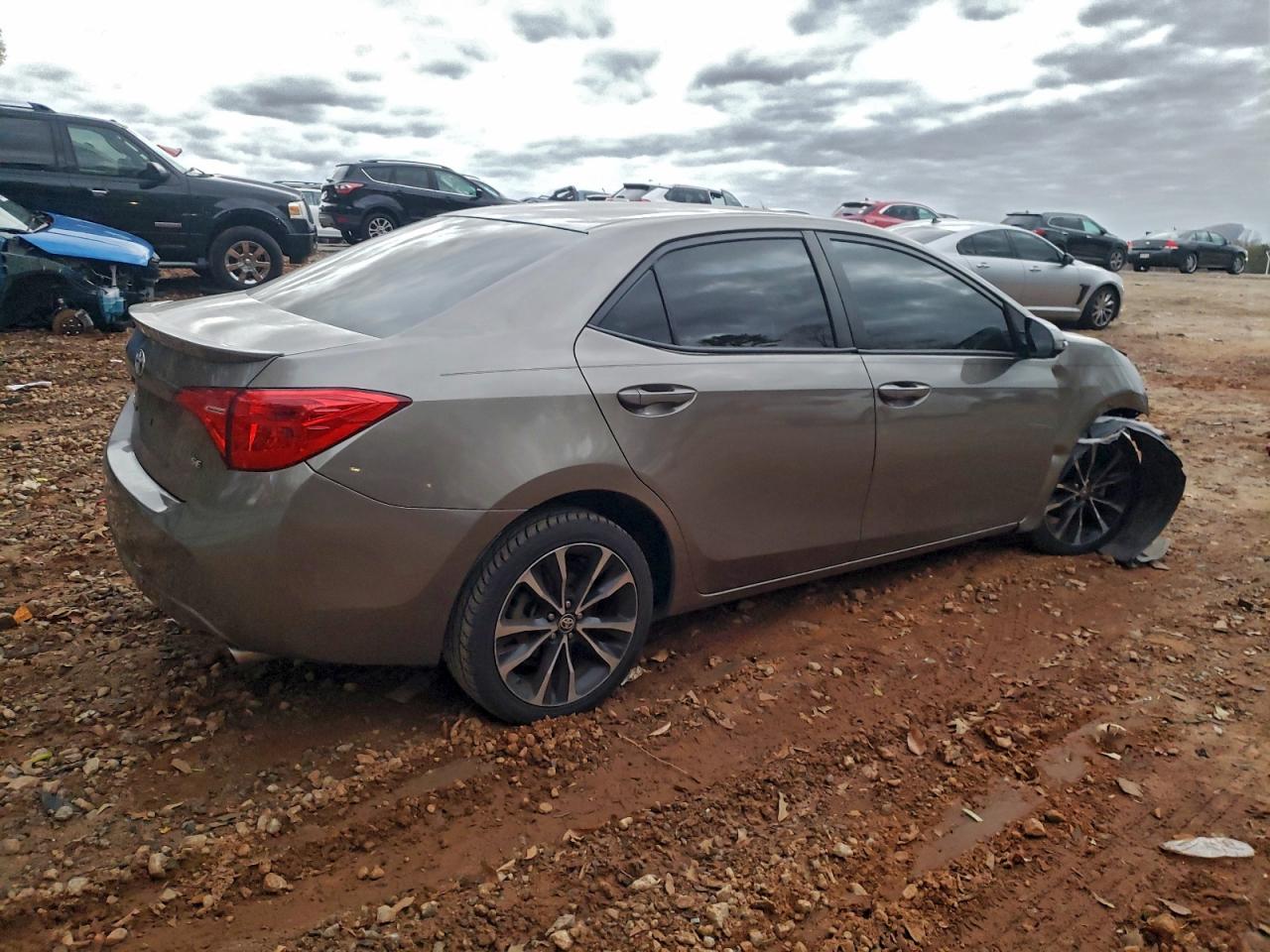 2019 TOYOTA COROLLA L photo 5