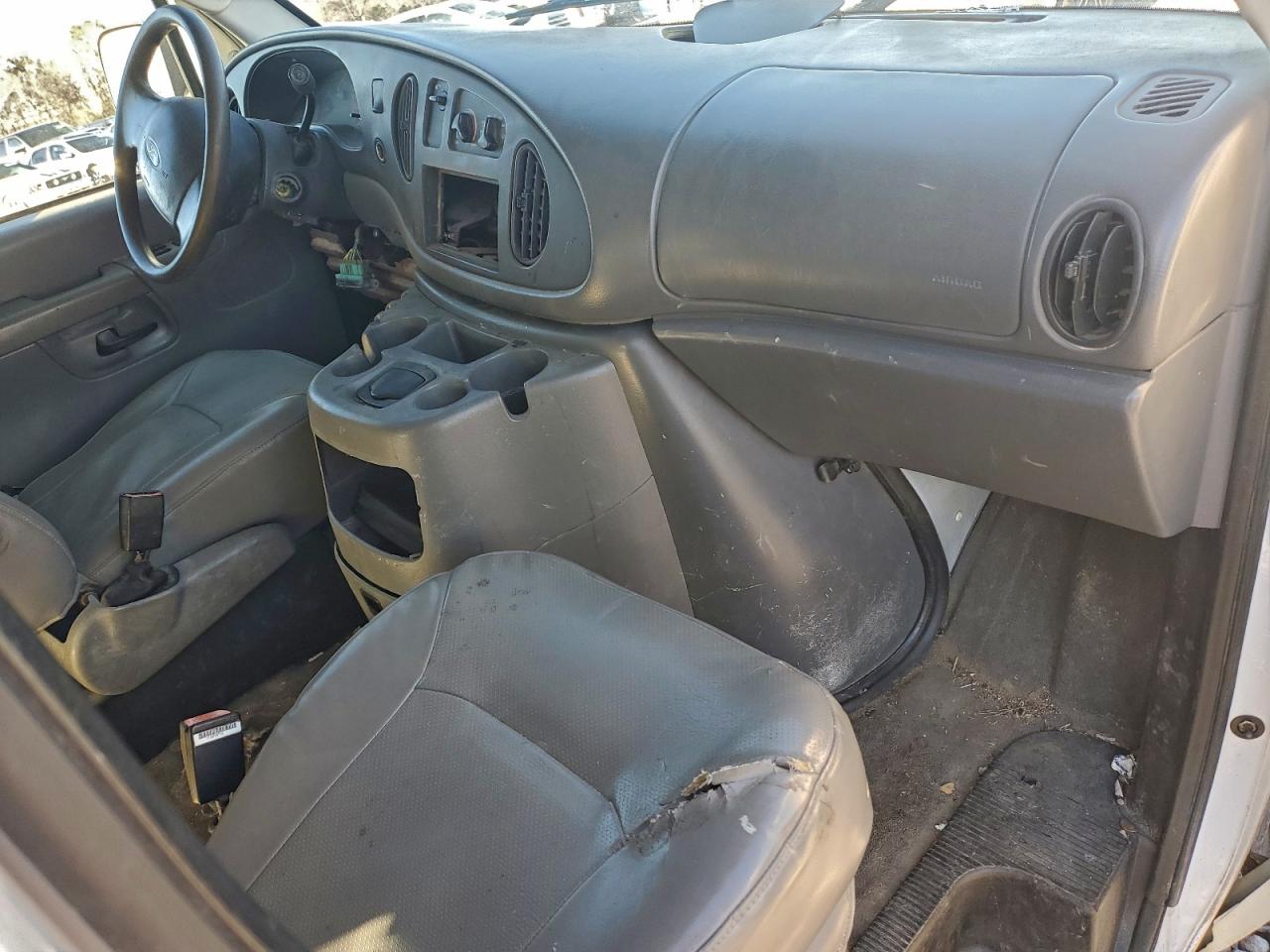 2003 FORD ECONOLINE E150 VAN photo 8