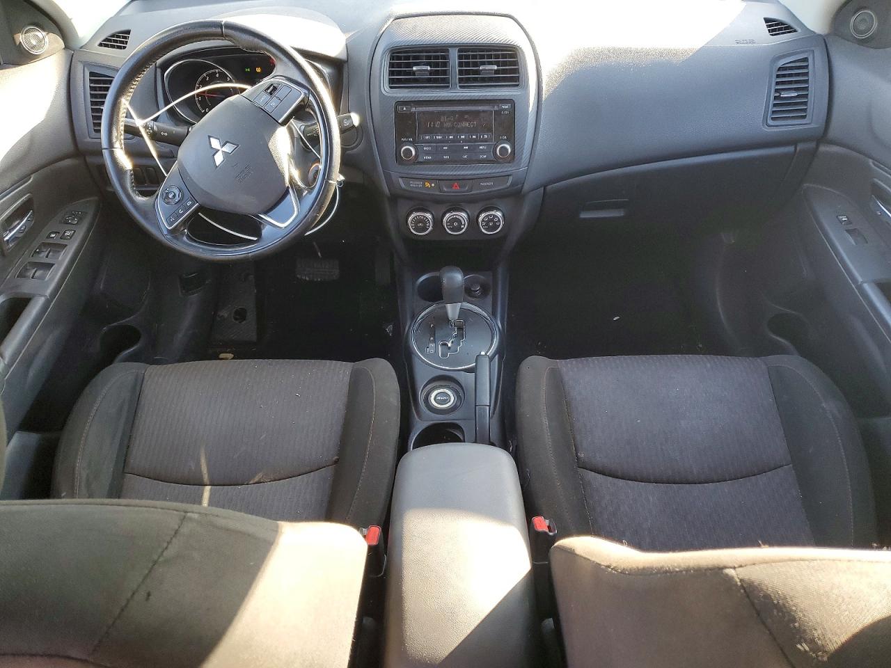 2017 MITSUBISHI OUTLANDER SPORT ES photo 8