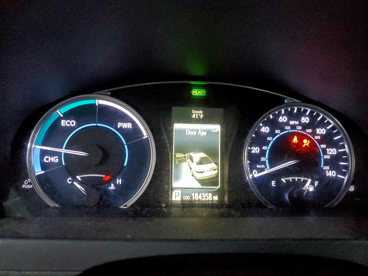 2016 TOYOTA CAMRY HYBRID photo 9