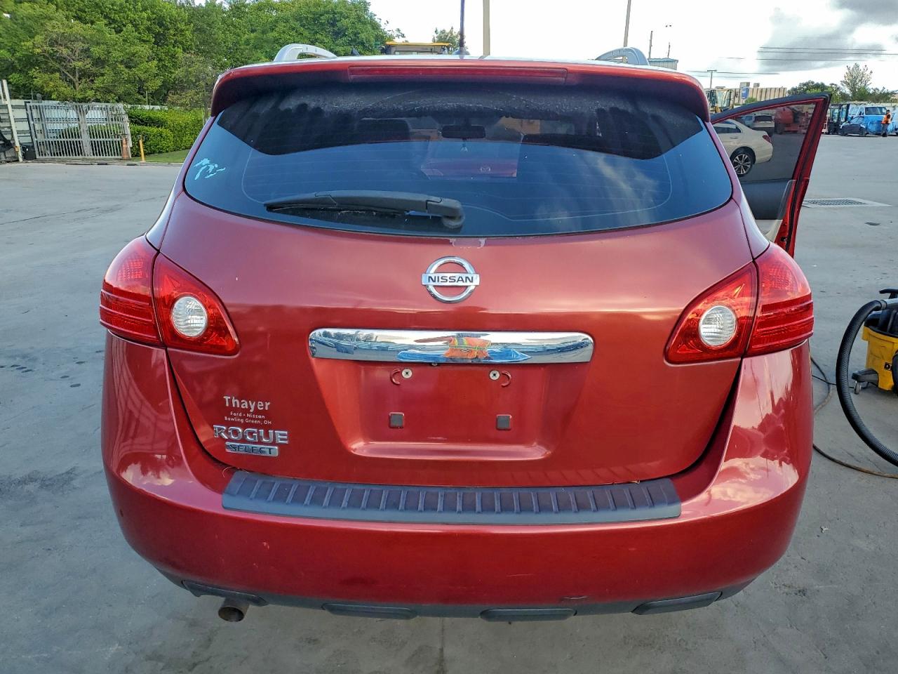 2014 NISSAN ROGUE photo 6