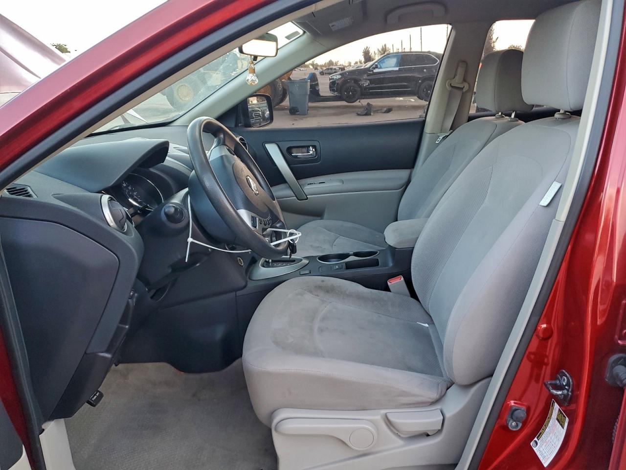 2014 NISSAN ROGUE photo 7