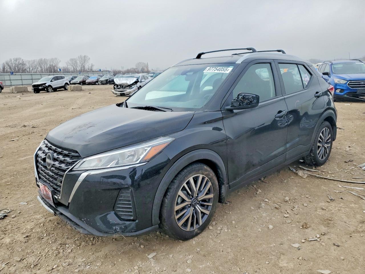 2022 NISSAN KICKS