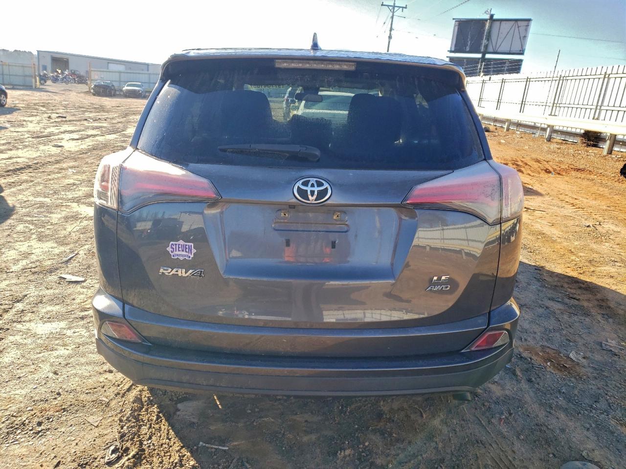 2018 TOYOTA RAV4 LE photo 6