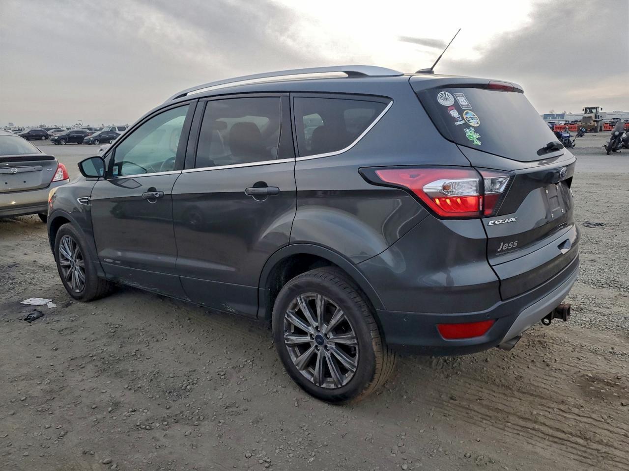 2017 FORD ESCAPE TITANIUM photo 2
