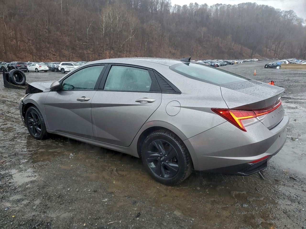2023 HYUNDAI ELANTRA BLUE photo 3