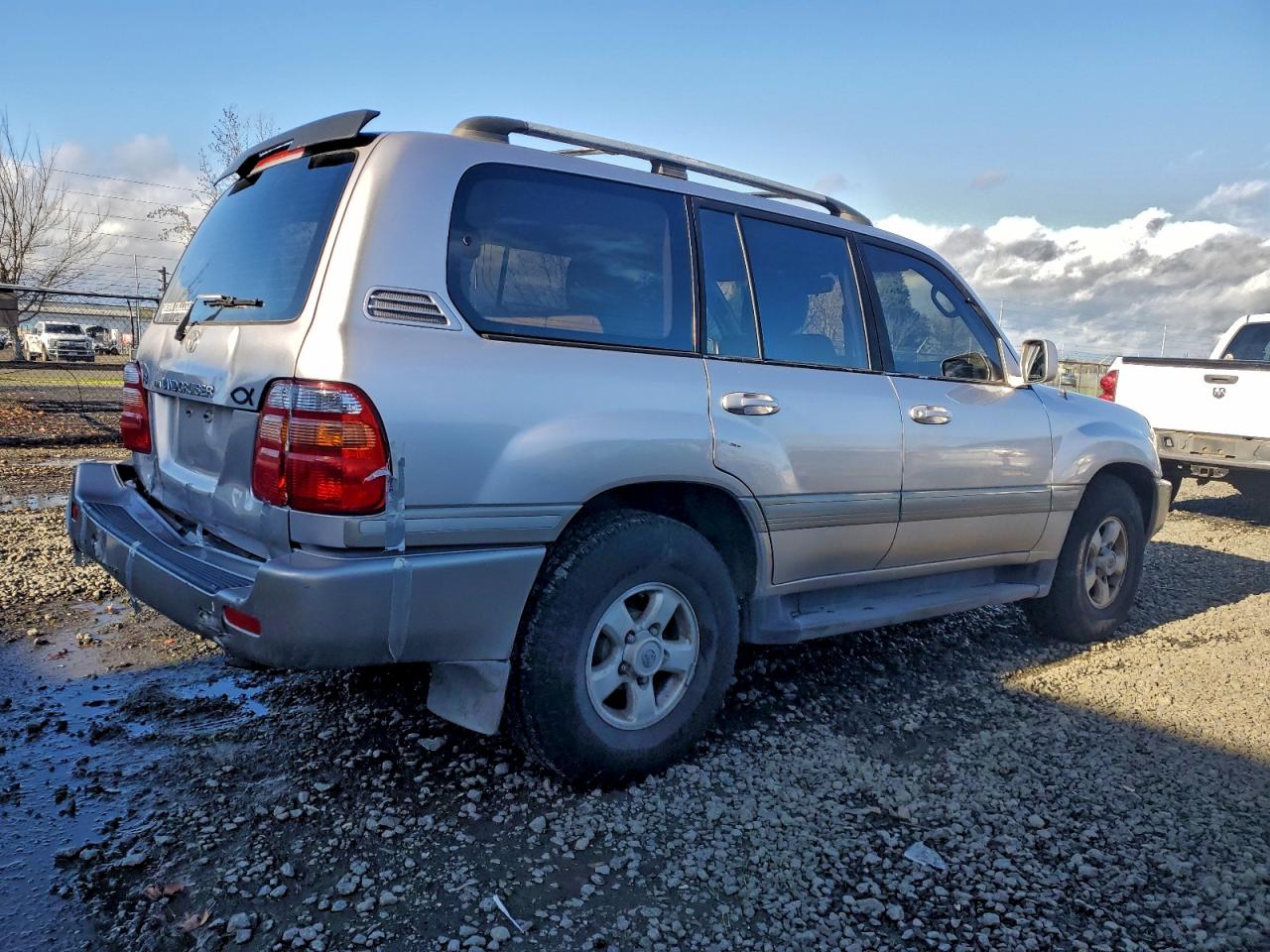 1999 TOYOTA LAND CRUISER photo 3