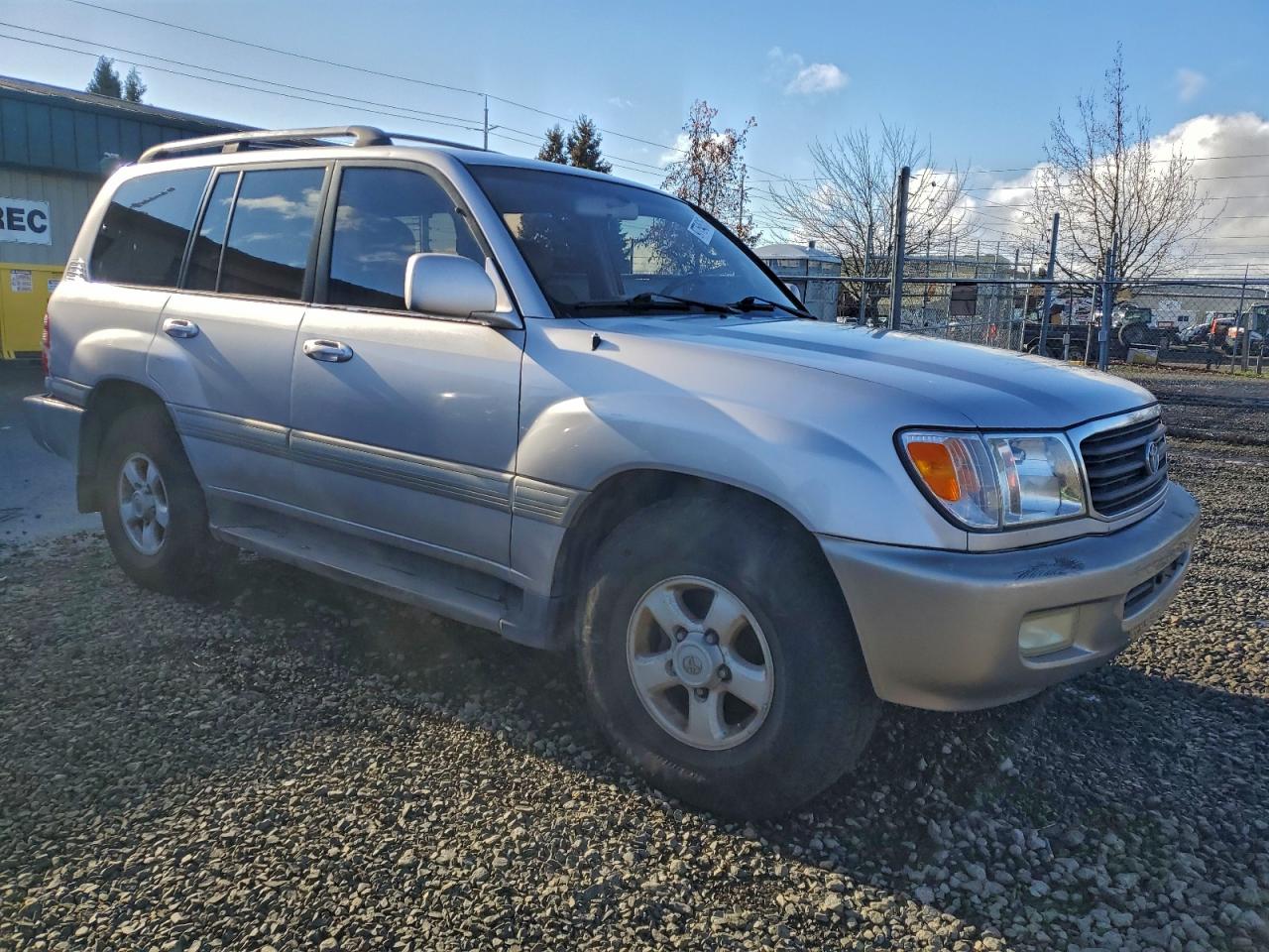 1999 TOYOTA LAND CRUISER photo 4