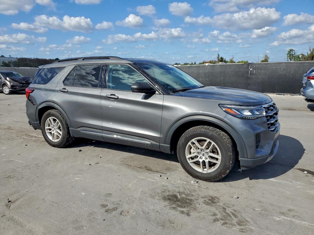 2025 FORD EXPLORER ACTIVE photo 7