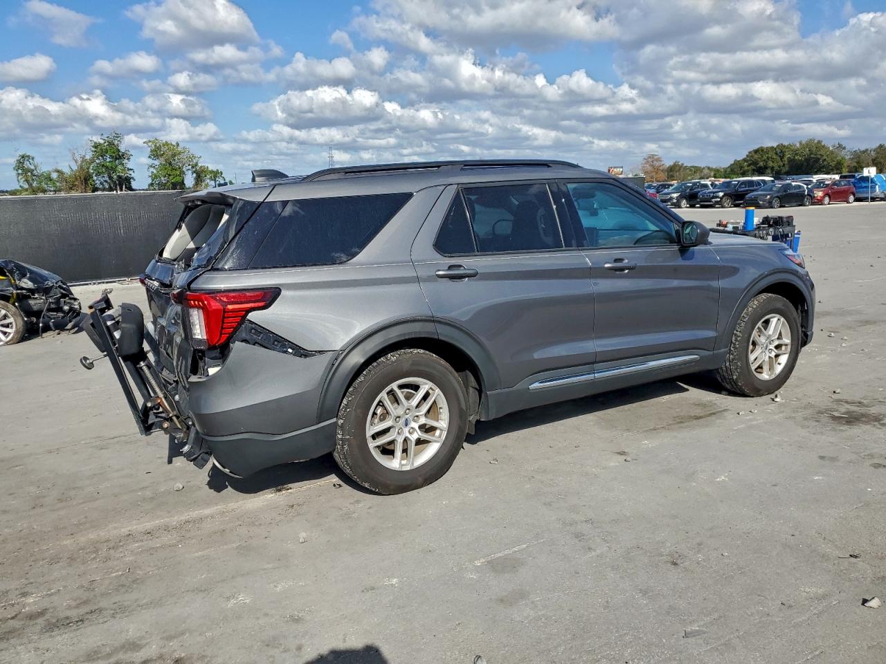 2025 FORD EXPLORER ACTIVE photo 5